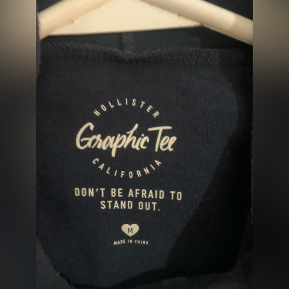 Hollister crop hoodie - Picture 2 of 3